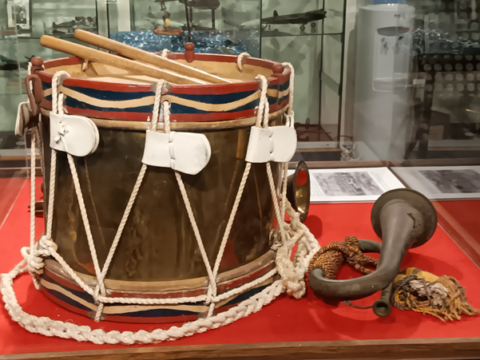 CAIRNS MILITARY HISTORY - THE FIRST WORLD WAR DRUM - Cairns RSL SubBranch
